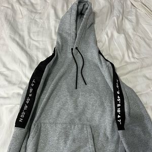 H&M 3D print sleeve jacket size small like new only been worn twice